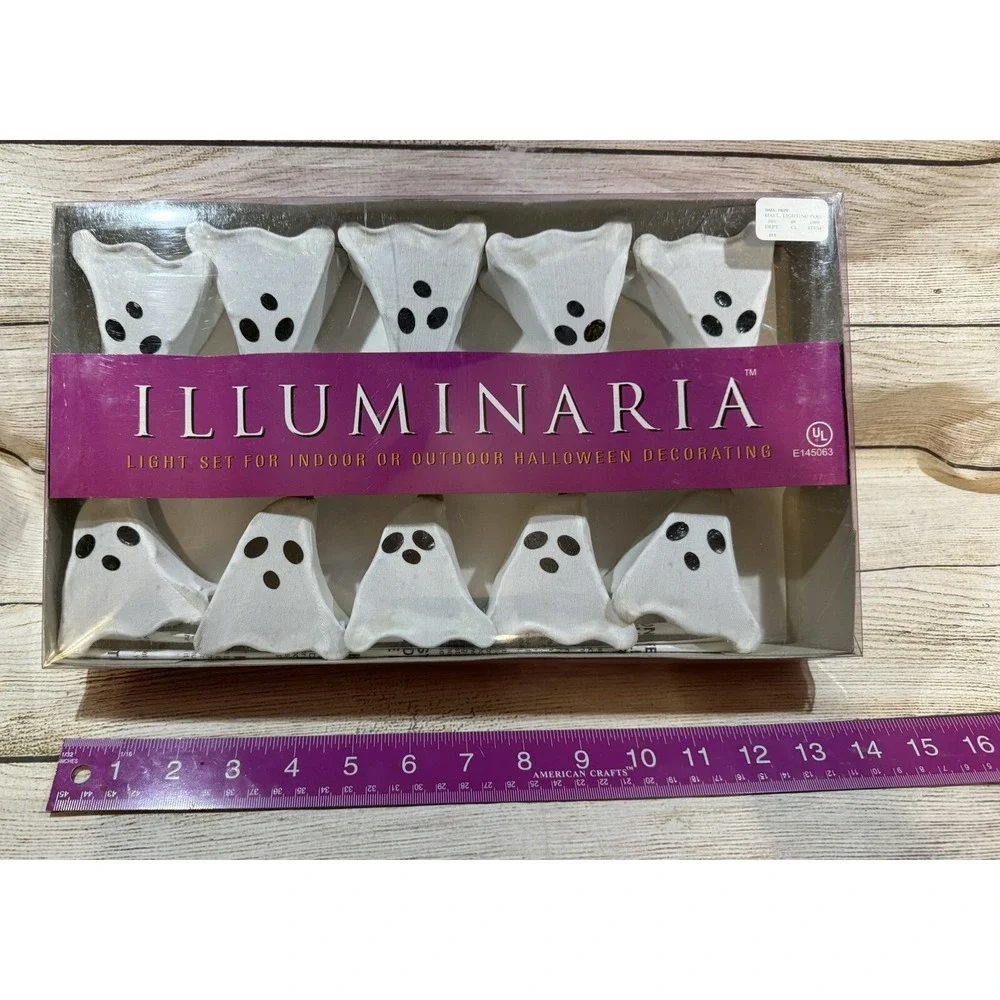 New In Package ILLUMINARIA Indoor Outdoor 10 Light Set Ghosts NIB Halloween Tb15